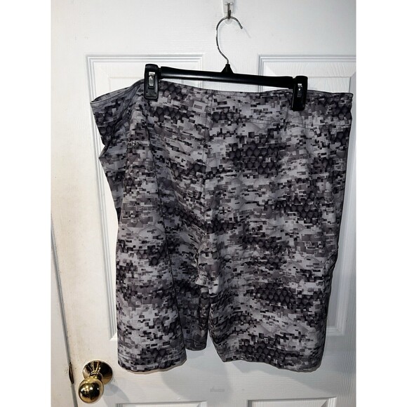 Columbia PFG Offshore II Mens Sz 40 Grey camo Board Shorts Fishing Swim UPF 50 - Picture 8 of 9